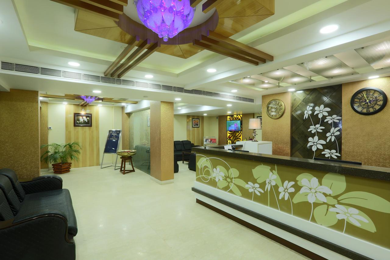 Hotel Sj International Guwahati Exteriör bild
