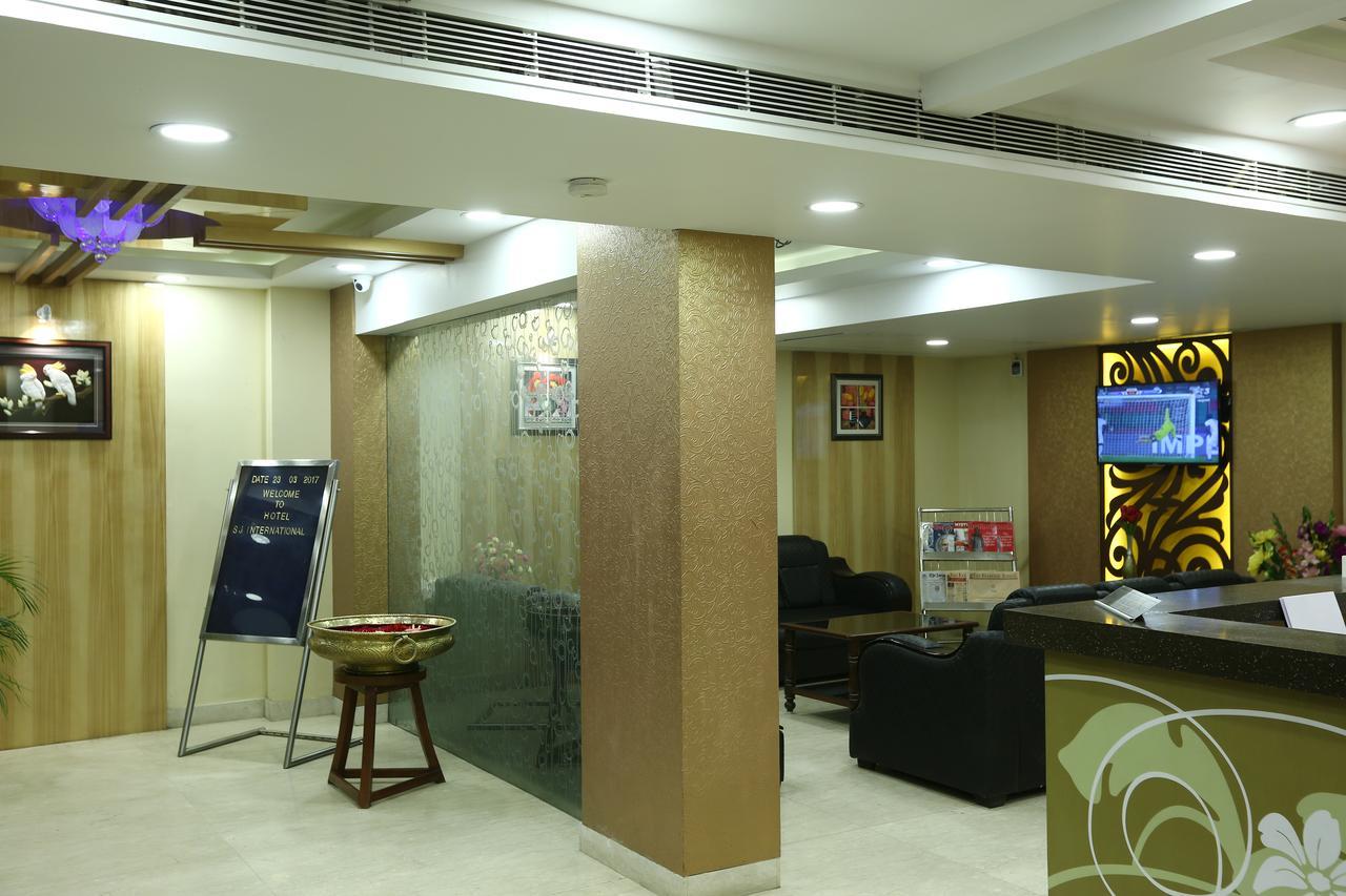 Hotel Sj International Guwahati Exteriör bild