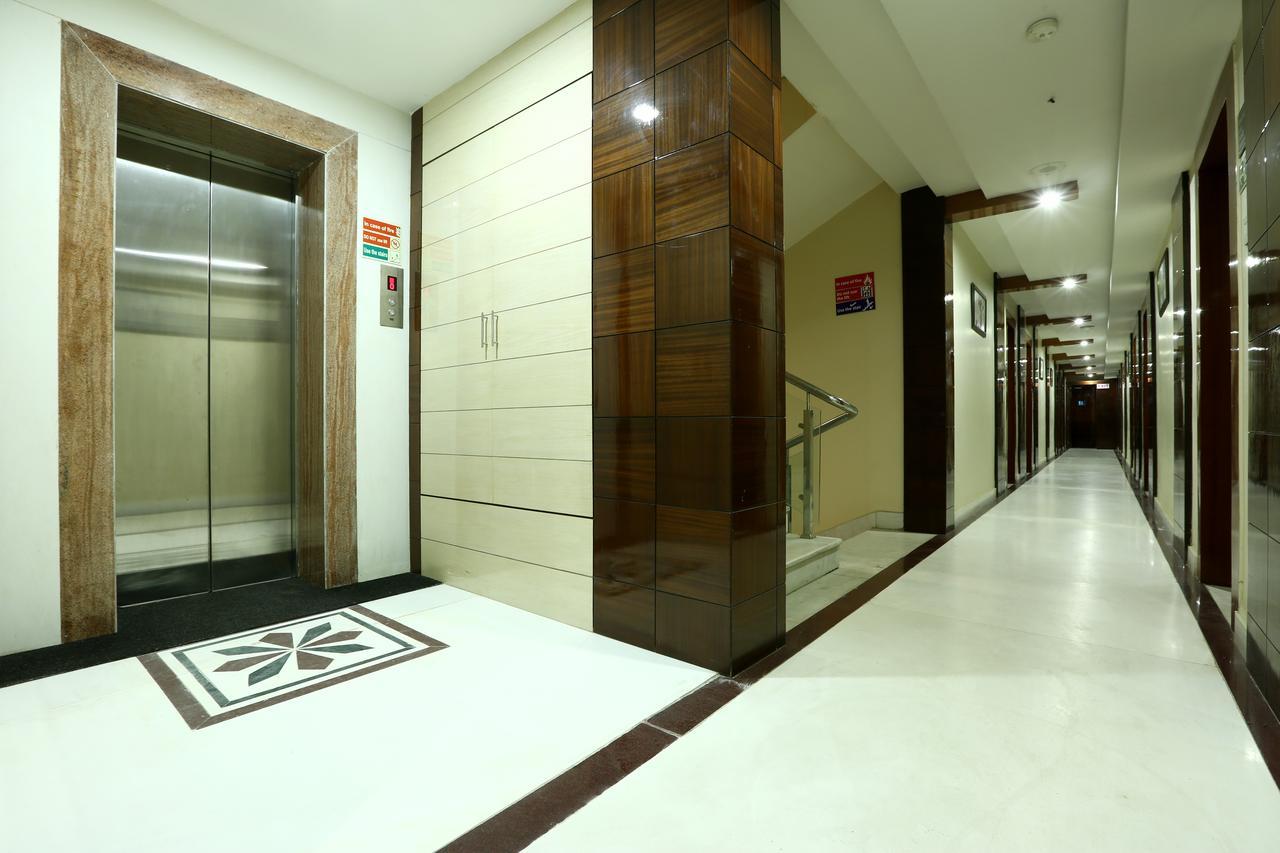 Hotel Sj International Guwahati Exteriör bild