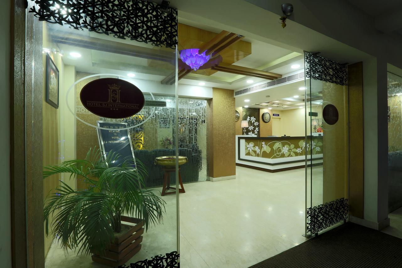 Hotel Sj International Guwahati Exteriör bild