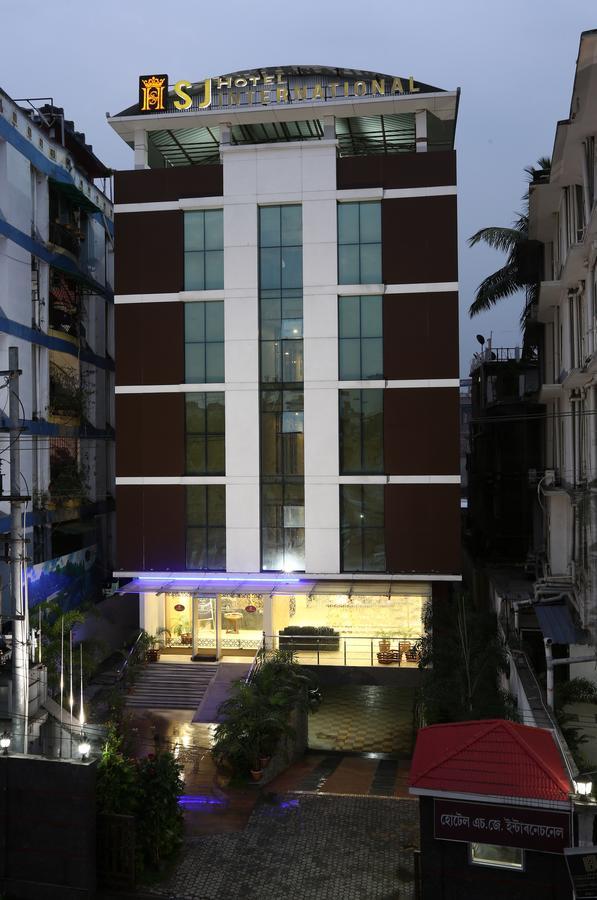Hotel Sj International Guwahati Exteriör bild
